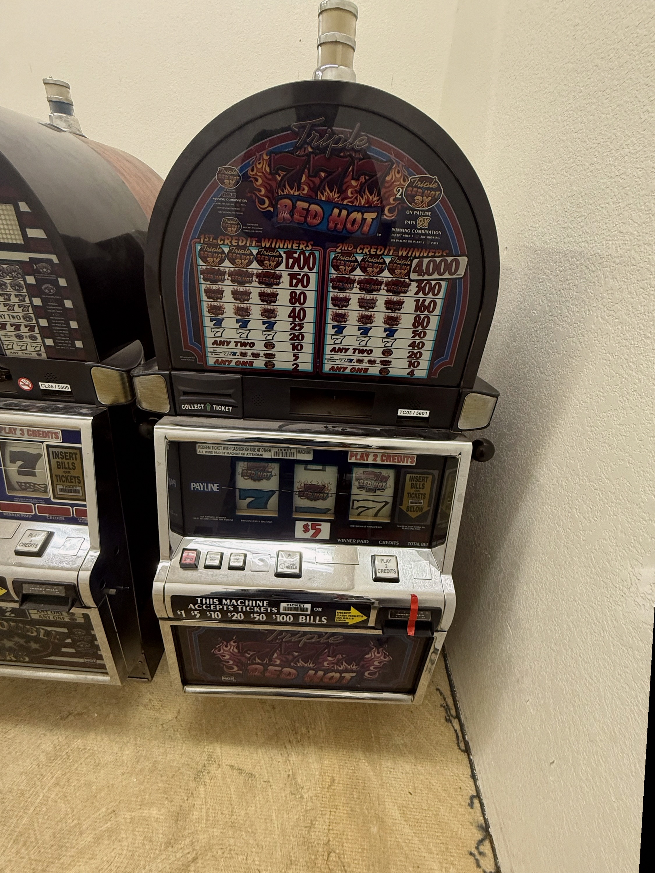 IGT Reel Spinner Triple Red Hot 777